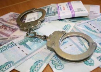 Главврач роддома № 6 обвиняется в растрате шести миллионов рублей