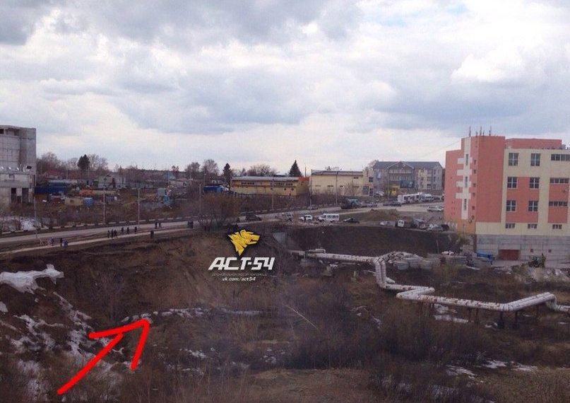 На Доватора у ТРК «Континент» начал двигаться грунт, объявлена угроза ЧС