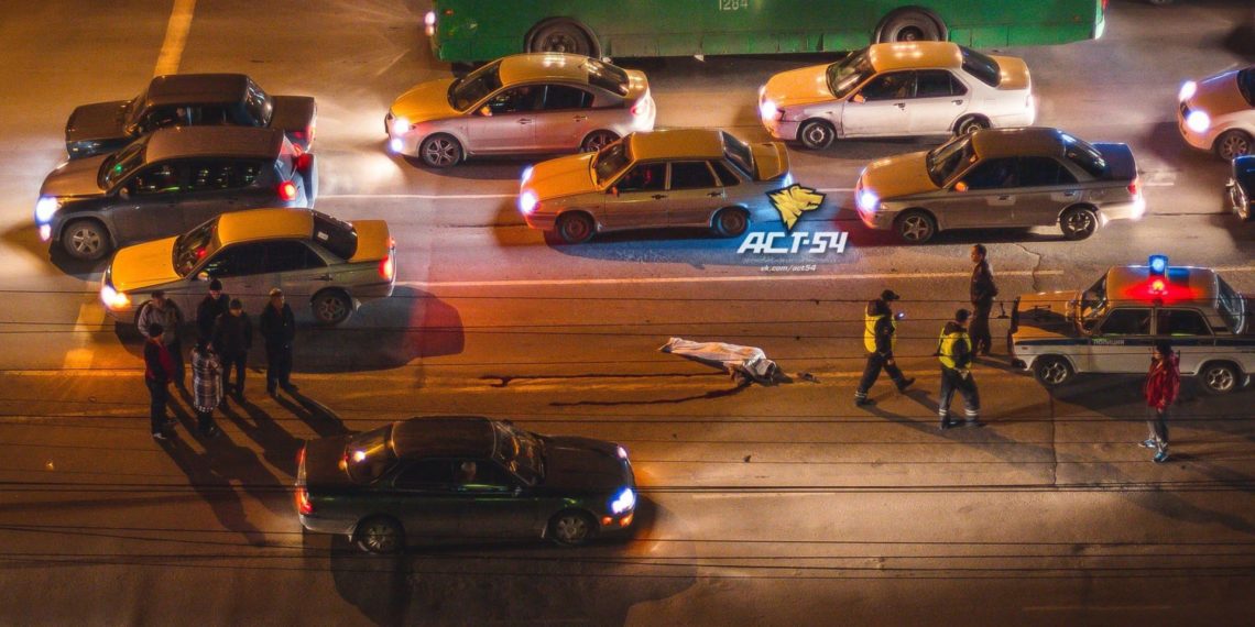 Мужчина погиб от удара об асфальт после столкновения с иномаркой