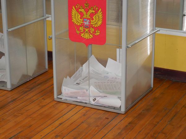 Новосибирск не спешит на выборы, Черепаново уже проголосовало