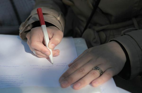 Воспитатель отравившихся спайсом девочек уволилась из детского сада