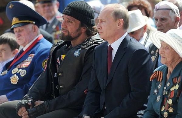 Локоть встретится с «Хирургом»