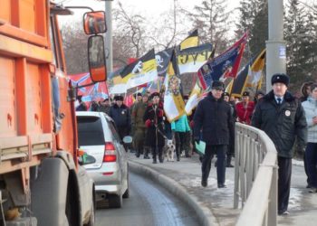 Один из самых малочисленных «Русских маршей» последних лет состоялся в Новосибирске (фото)