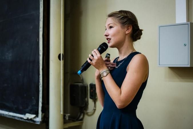 Студентка НГУ научно доказала, что мнение о черной кошке – не суеверие