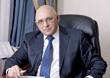 Сергей Пыхтин подарил Тогучинской библиотеке годовую подписку на газету