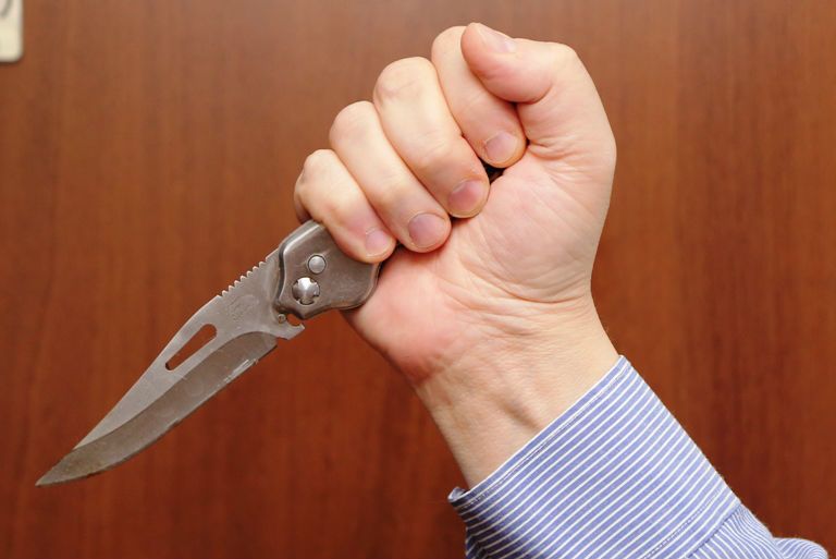 38-летний новосибирец ударил ножом мать-пенсионерку