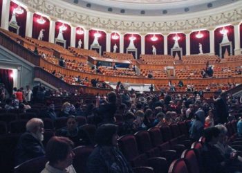 Руководство Оперного театра Новосибирска намерено продолжить ремонт в зрительном зале