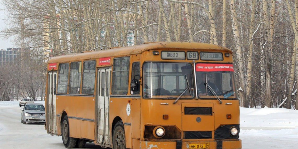 Новосибирец призывает спасти последний в городе ЛиАЗ 677