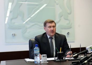 Новосибирский суд отказал Навальному в иске к Локтю