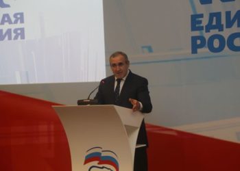 На призыв новосибирских эсеров к Медведеву ответил Неверов