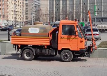 Власти обещают очистить Новосибирск от грязи к 1 мая