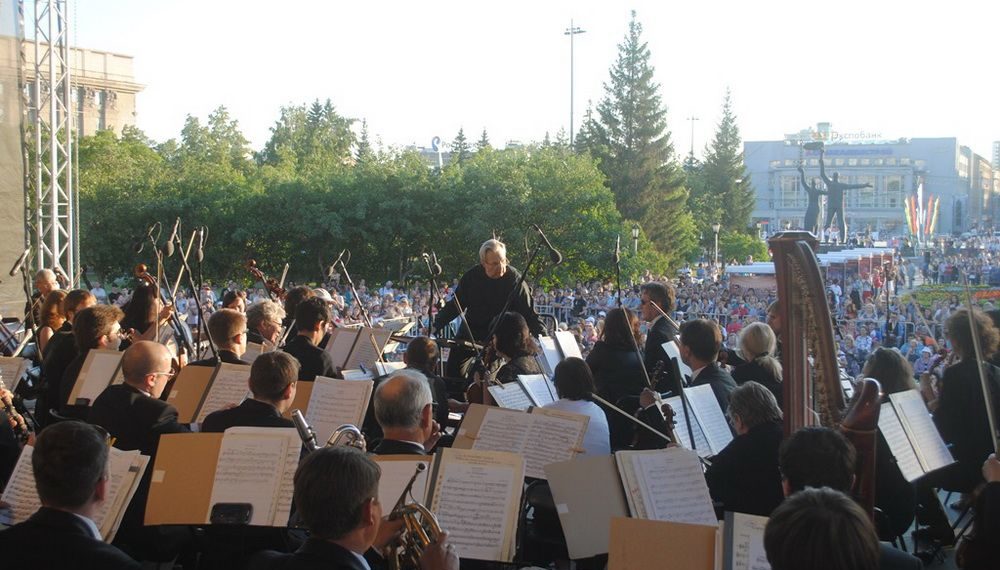 «Ленинградская» симфония Шостаковича прозвучит с площадки перед Оперным 22 июня