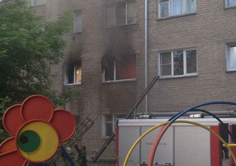 Пожарные спасли семерых из горящего дома на Гоголя