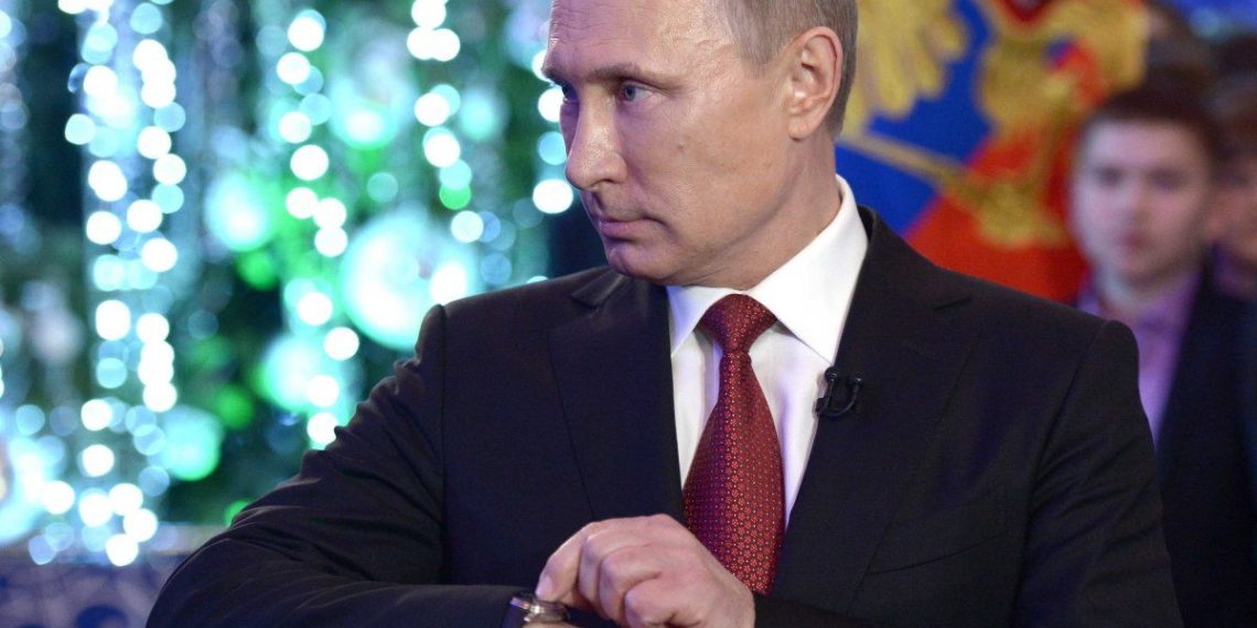 Путин подписал закон: сменить часовой пояс в Новосибирске