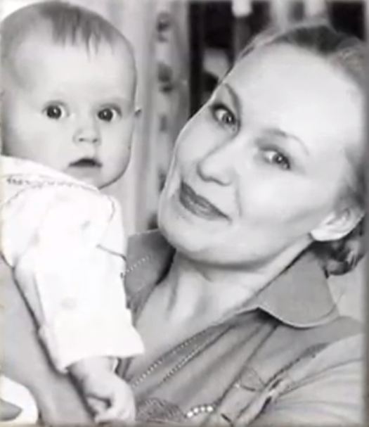 Мария Болтнева с мамой