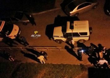 Мужчину зарезали во дворе дома на МЖК в Новосибирске