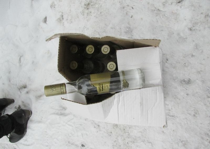 Операция с Новым годом — в Новосибирске задержали 20 тысяч бутылок «Царской» водки