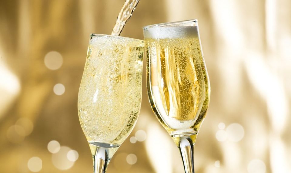Треть продаваемого в России игристого вина признана винной газировкой