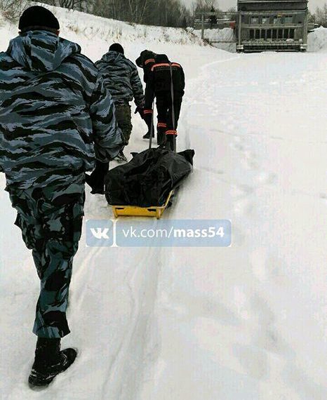 Пожилой новосибирец умер на льду во время рыбалки