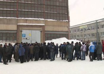 Работники новосибирской «Техстали» вышли на забастовку