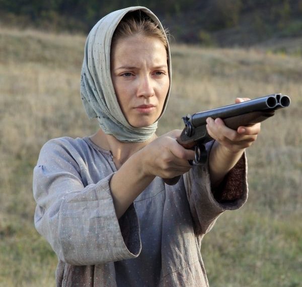 Речь держала баба, звали ее Мурка…