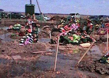 В Барабинске новое кладбище затопили грунтовые воды