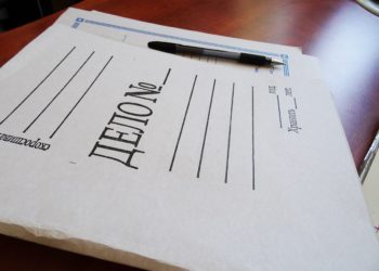 Вор-рецидивист порвал материалы дела в суде Советского района Новосибирска