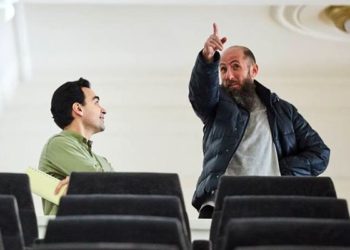 Директора новосибирской оперы Кехмана могут объявить в розыск