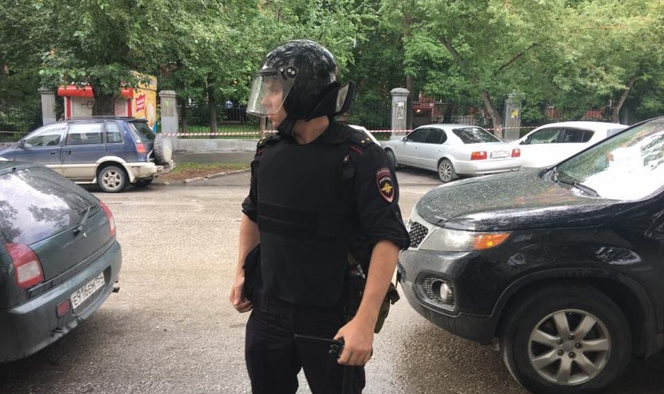 Здание заминировано. О том, как тяжело быть полицейским