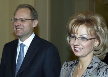 Австрийское дело супруги бывшего новосибирского губернатора вышло боком московскому УФМС