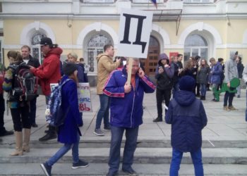 Попавший под процедуру банкротства депутат назвал дело против него политическим