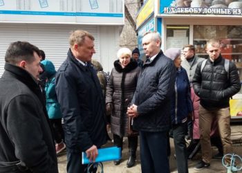 Врио губернатора Новосибирской области Андрей Травников дал сутки на уборку Оби