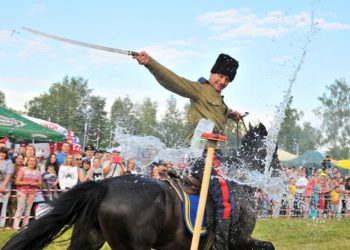 Более 1,6 млн рублей потратят на казаков в Новосибирской области