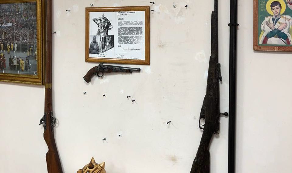 Атамана заподозрили в краже казачьей атрибутики в Северной столице