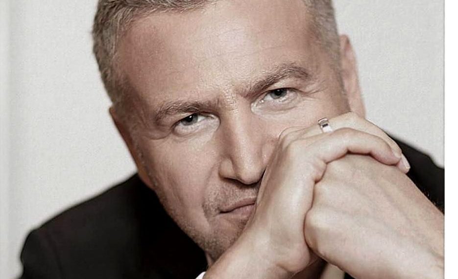 Про Агутина писали книгу 23 года