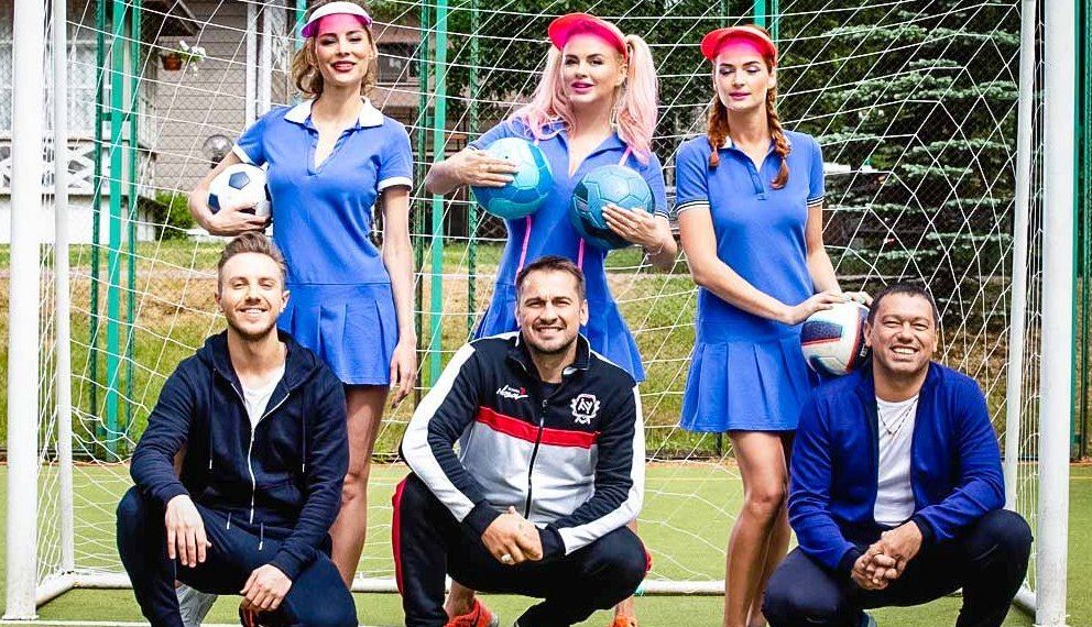 Анну Семенович выгнали из отеля (видео)