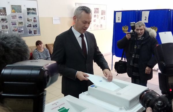 ВЦИОМ назвал предвыборный рейтинг Травникова и ожидаемую явку на губернаторских выборах