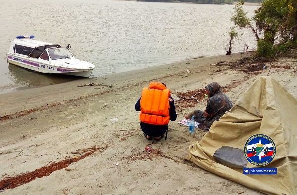 Следователи выясняют, почему безногий инвалид остался один на острове в Новосибирске