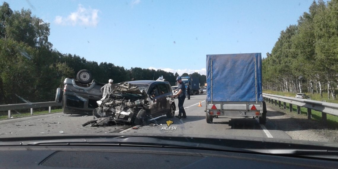 7-летняя девочка погибла в жутком ДТП под Новосибирском