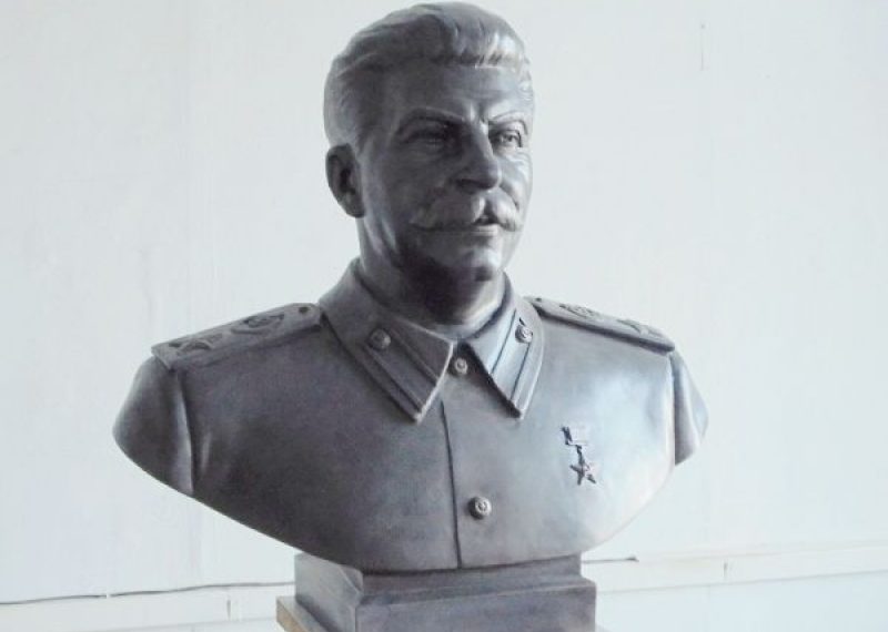 Новосибирцы показали безразличие к судьбе памятника Сталину в городе