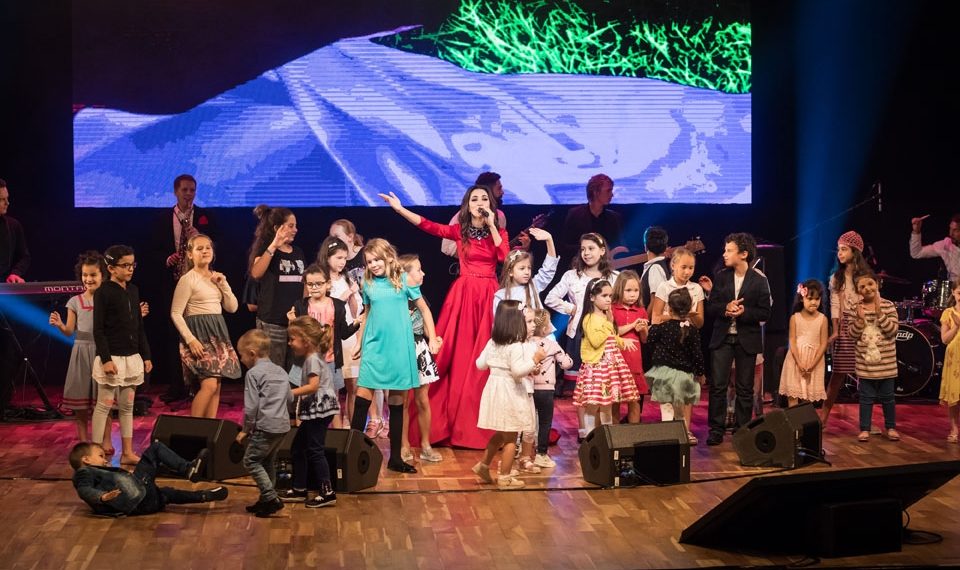 Зара выступила на сцене Katara Operа House в рамках Года культуры России и Катара