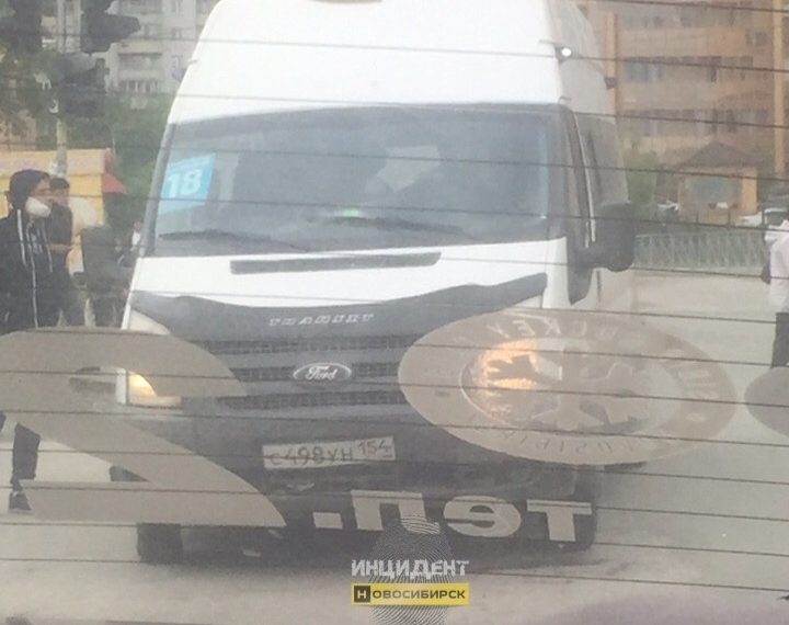 Водитель новосибирской маршрутки высадил пассажиров с помощью ножа