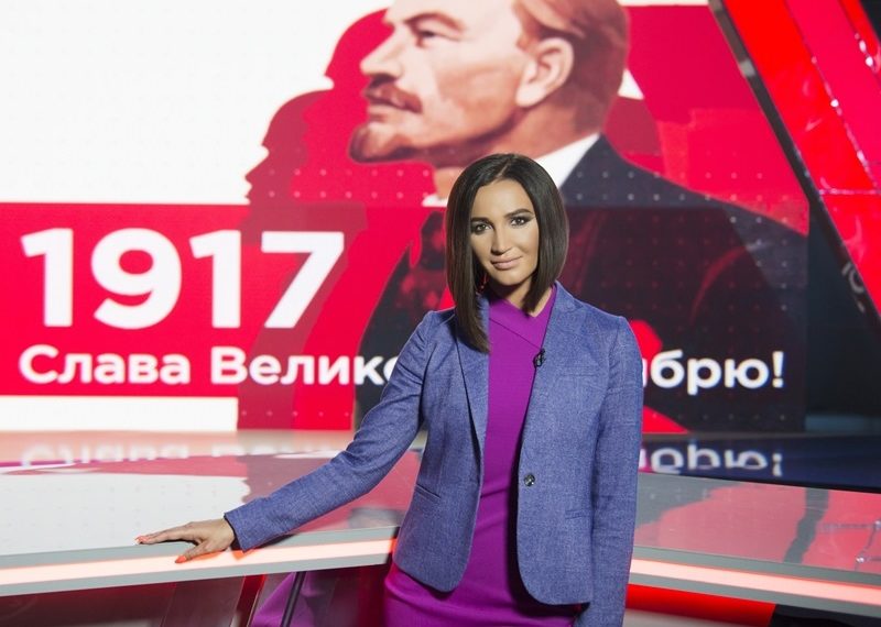 Бузова вырвалась вперед в рейтинге Forbes-2019