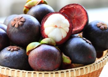 Ограничения для россиян на ввоз экзотических фруктов вступили в силу