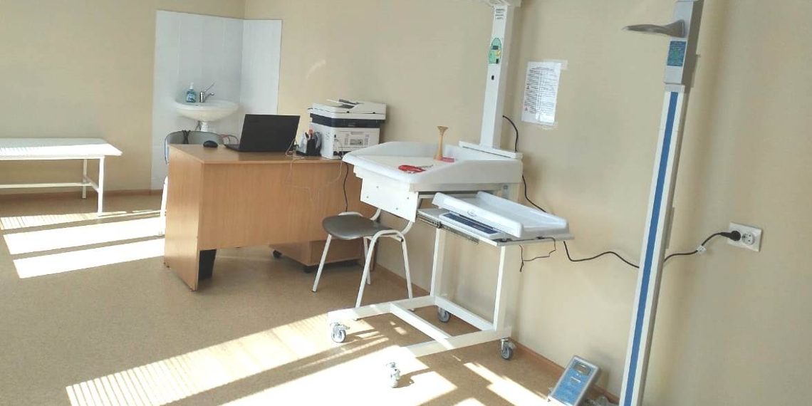 Андрей Травников проверил строительство ФАПов в отдаленных районах НСО