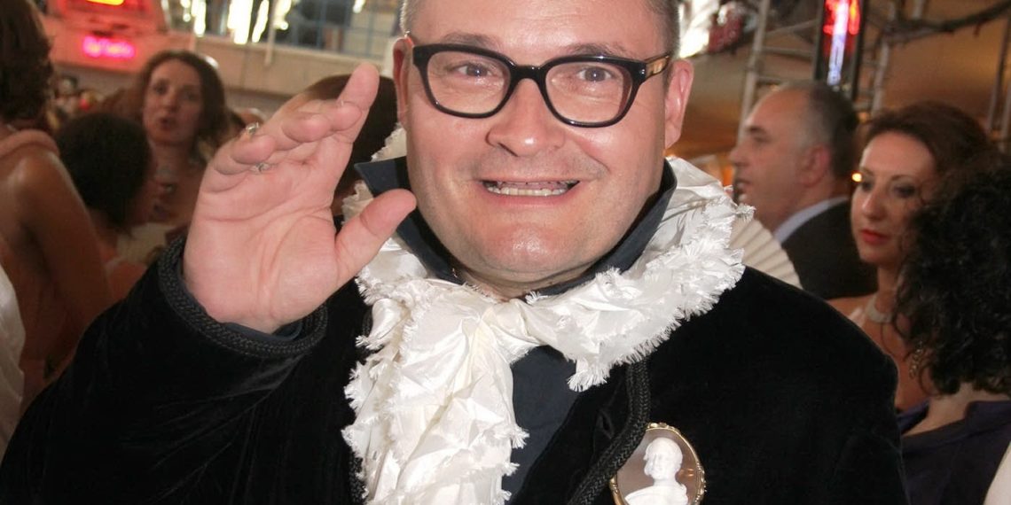 У модного историка игрушки на уме