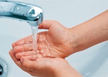 Задолженность жителей и предприятий Новосибирска за тепло и горячую воду превысила 2,4 миллиарда рублей