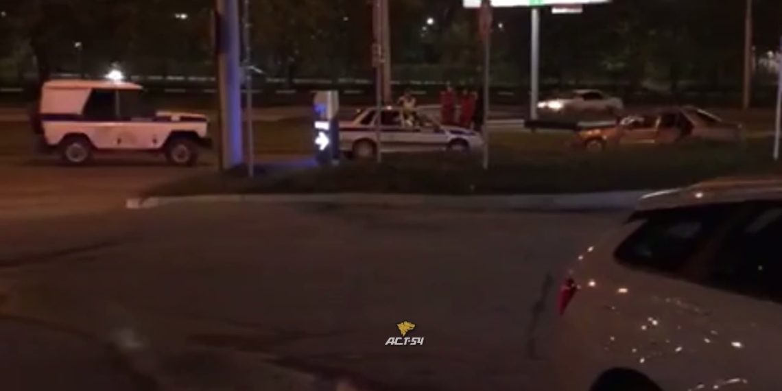 Отбойник на Ипподромской прервал ночную погоню в Новосибирске