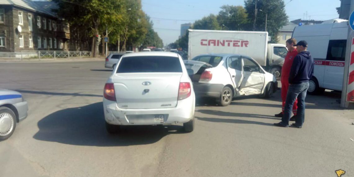 Тройное ДТП в Новосибирске стало причинной пробки
