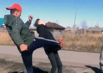 Барабинские «патриоты» будут 100 часов махать мётлами